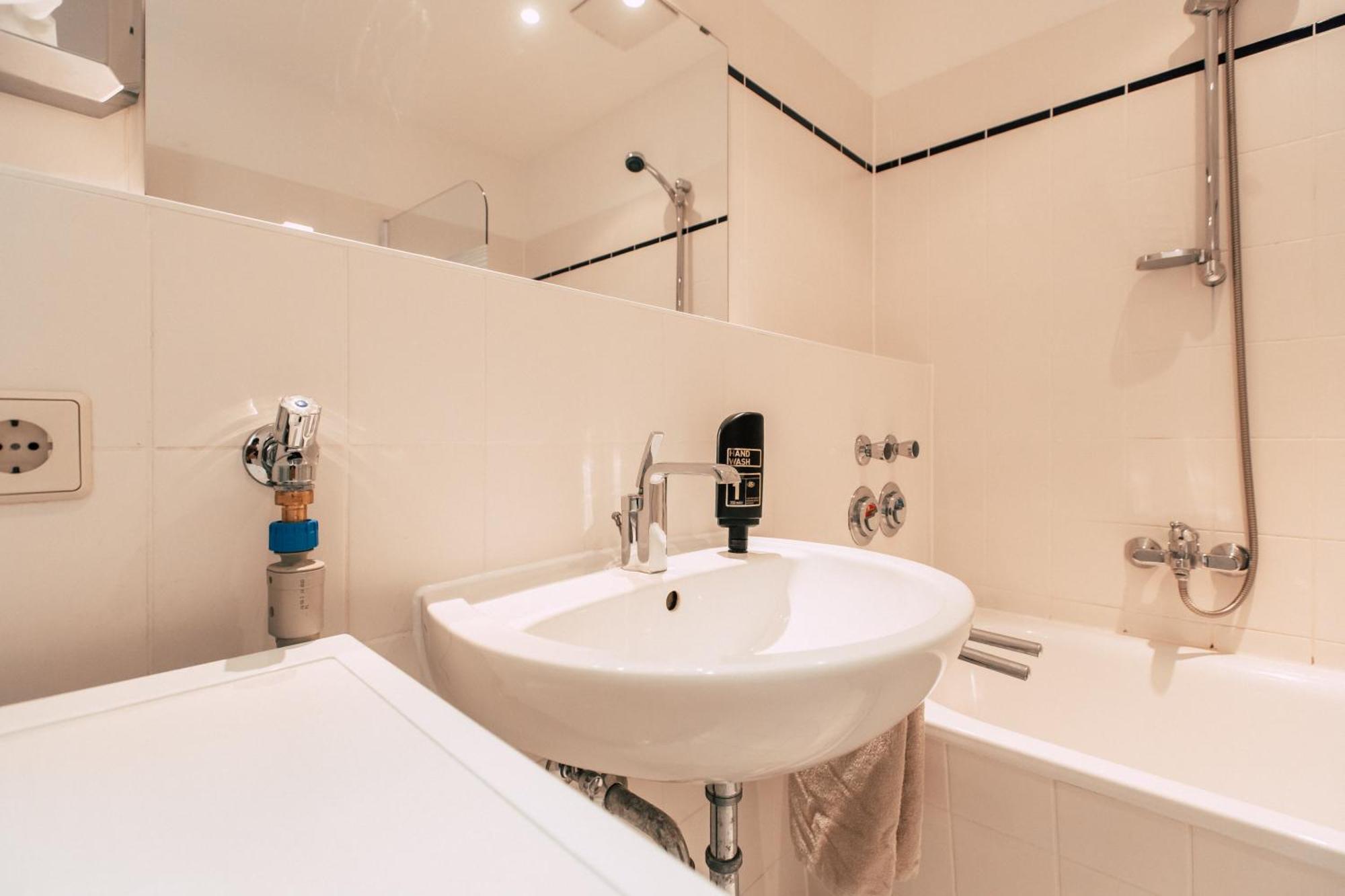 Luga Homes - Gewandhaus Leipzig Phòng bức ảnh